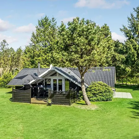 Three-bedroom Holiday In Dom wakacyjny *