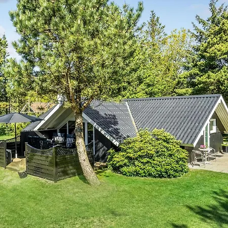 Three-bedroom Holiday In Dom wakacyjny Blåvand