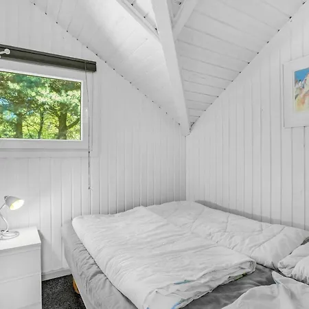 Dom wakacyjny Three-bedroom Holiday In *