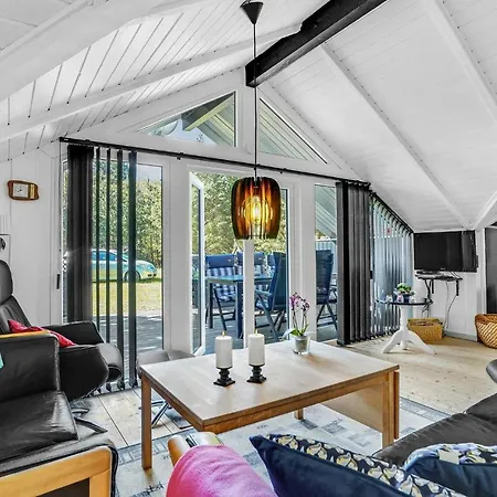 Three-bedroom Holiday In