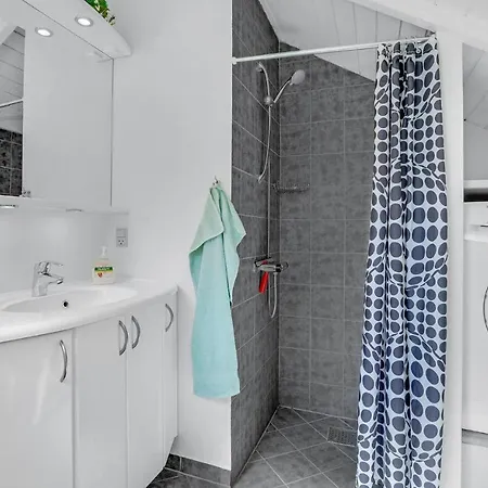 Three-bedroom Holiday In * Blåvand